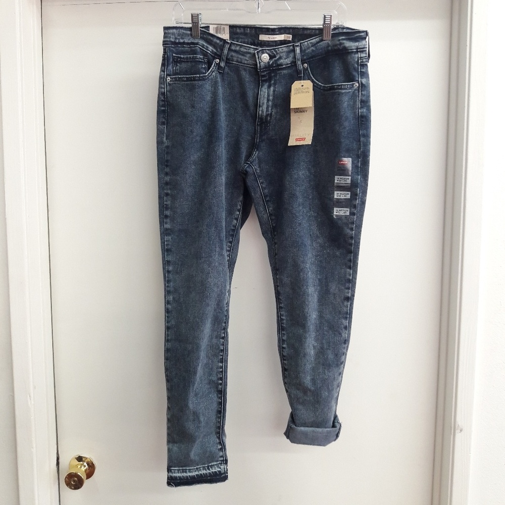 Levi's